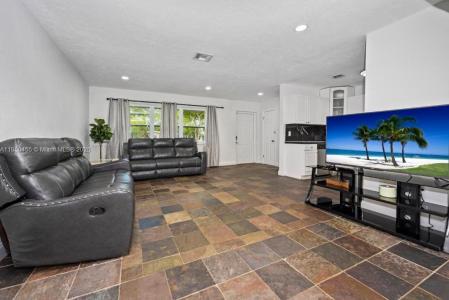 1619 NW 9th Ave, Fort Lauderdale, Florida 33311, USA