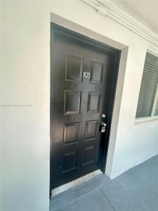 5814 NE 4th Ct 103, Miami, Florida 33137, USA