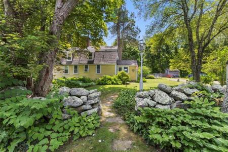 1300 Middle Road, East Greenwich, Rhode Island 02818, USA