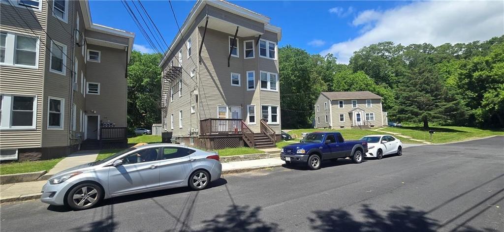 324 4 th Avenue 3F, Woonsocket, 羅德島州 02895, 美國