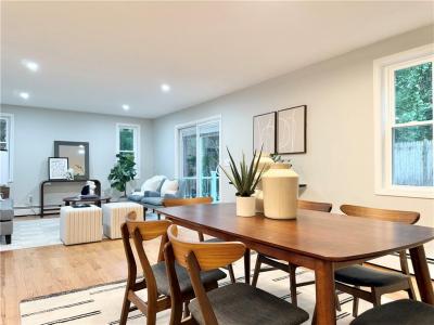 7 Simmons Road, Barrington, Rhode Island 02806, USA