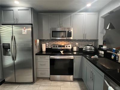 5830 NW 64th Ave 103, Tamarac, Florida 33319, USA