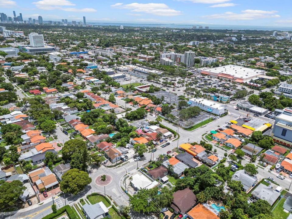 600 SW 31st Ave, Miami, Florida 33135, USA