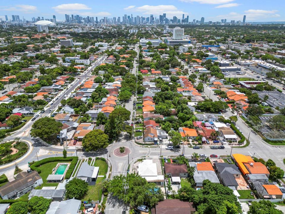 600 SW 31st Ave, Miami, Florida 33135, USA