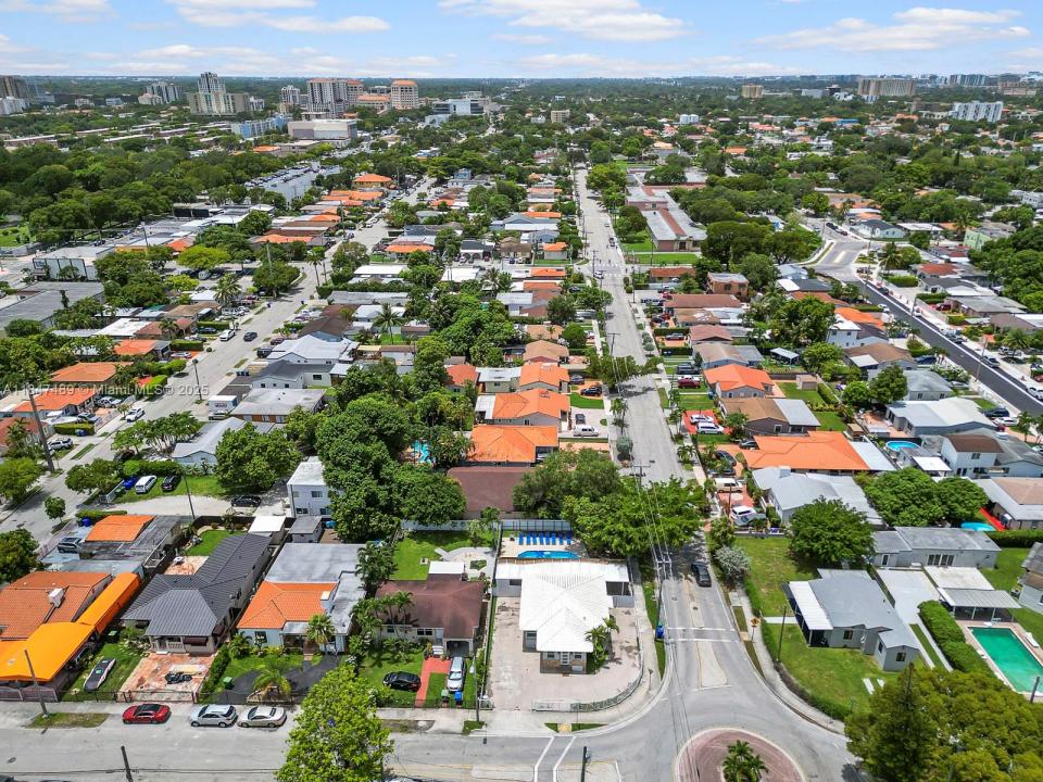 600 SW 31st Ave, Miami, Florida 33135, USA