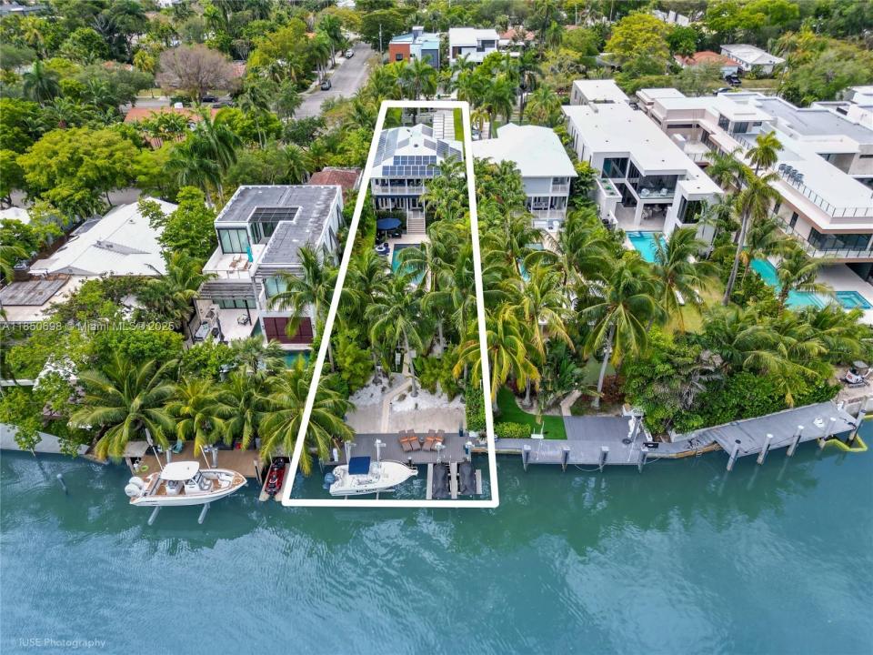755 NE 77th Street, Miami, フロリダ 33136, アメリカ合衆国