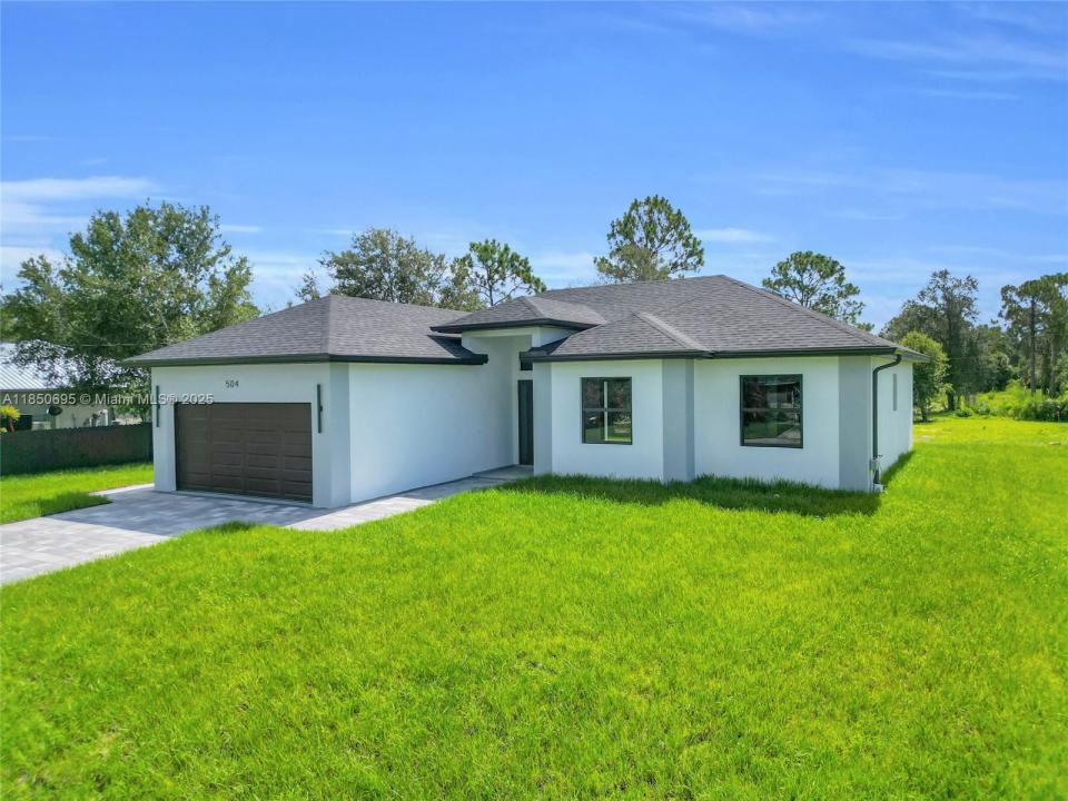 504 HENRY AVE, Lehigh Acres, Florida 33972, Estados Unidos