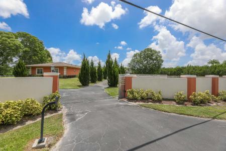7600 NW 82nd Terrace, Parkland, Florida 33067