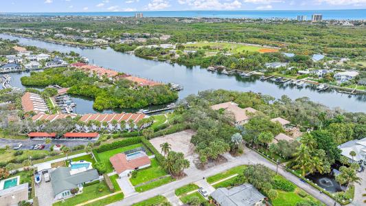 2267 Windsor Road, Palm Beach Gardens, Florida 33410