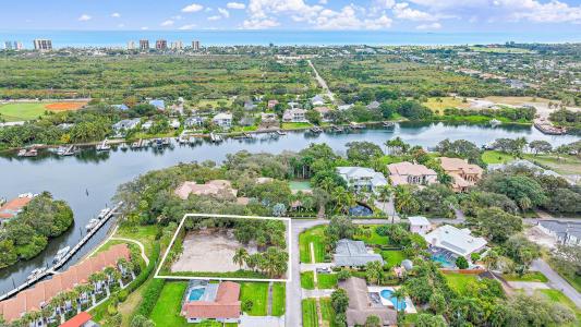 2267 Windsor Road, Palm Beach Gardens, Florida 33410