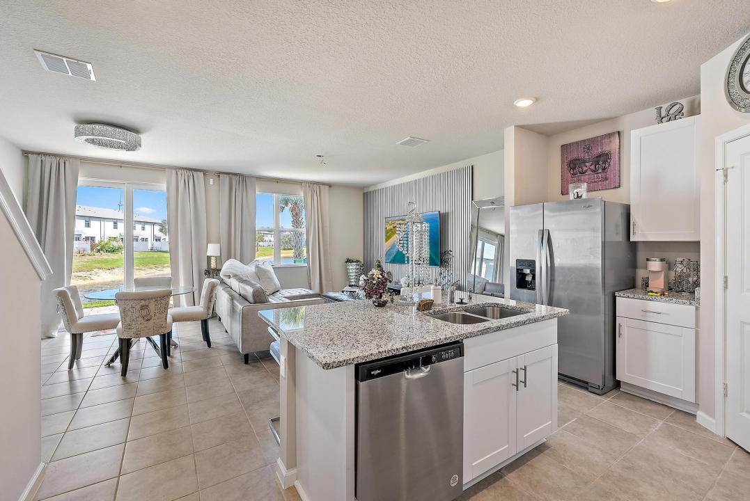 5646 Enclave Drive, Mangonia Park, Flórida 33407, Estados Unidos