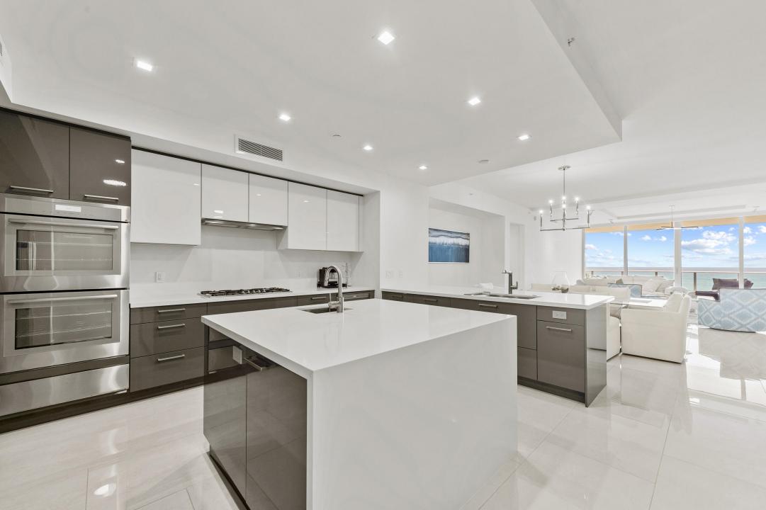 5000 N Ocean Drive 302, Singer Island, Florida 33404