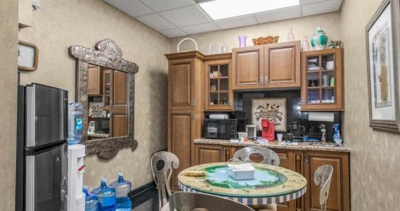 71 NE 27th Ave, Pompano Beach, Florida 33062, USA