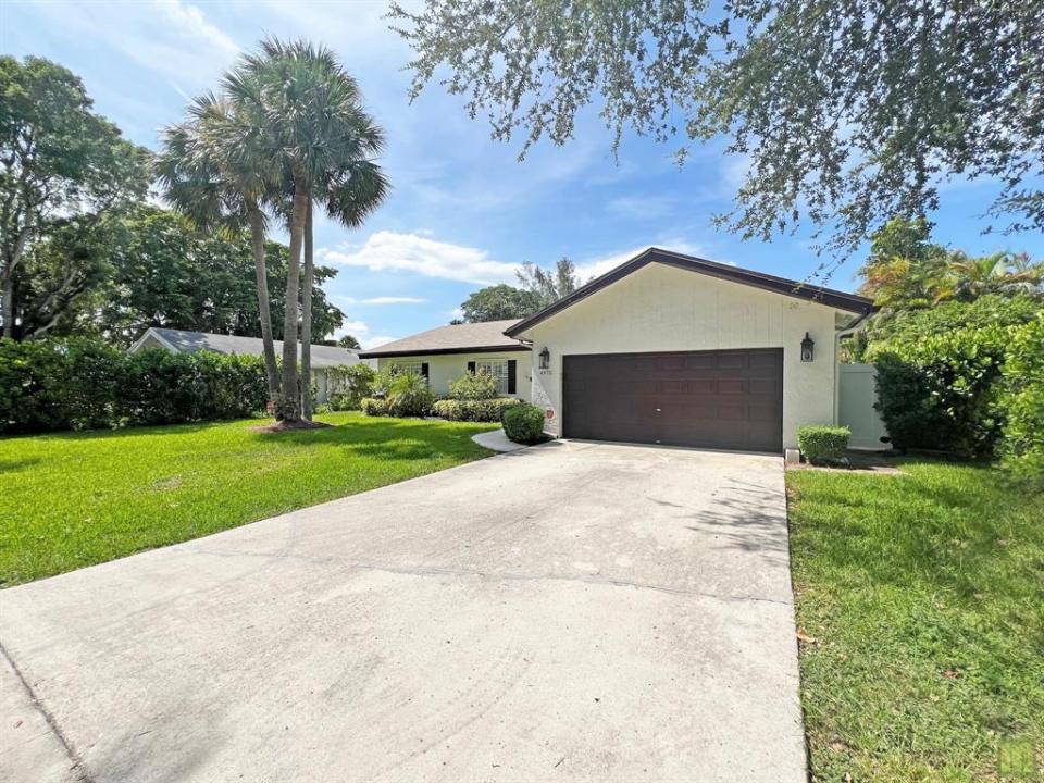 4975 NW 6th St, Coconut Creek, Flórida 33063, Estados Unidos