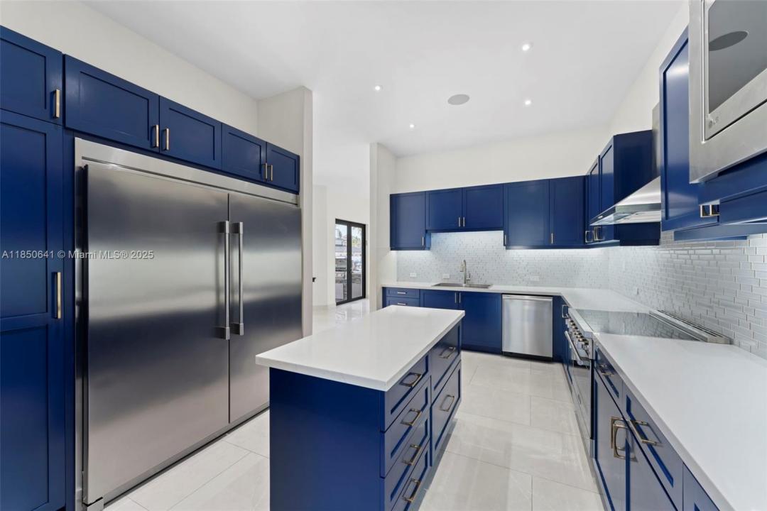 1031 Harbor Ct, Hollywood, Florida 33019