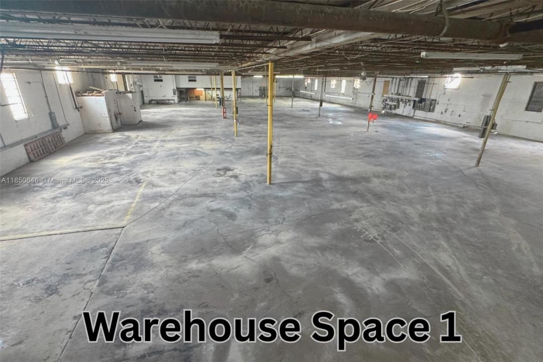 1030 E 30th St 2, Hialeah, Flórida 33013, Estados Unidos