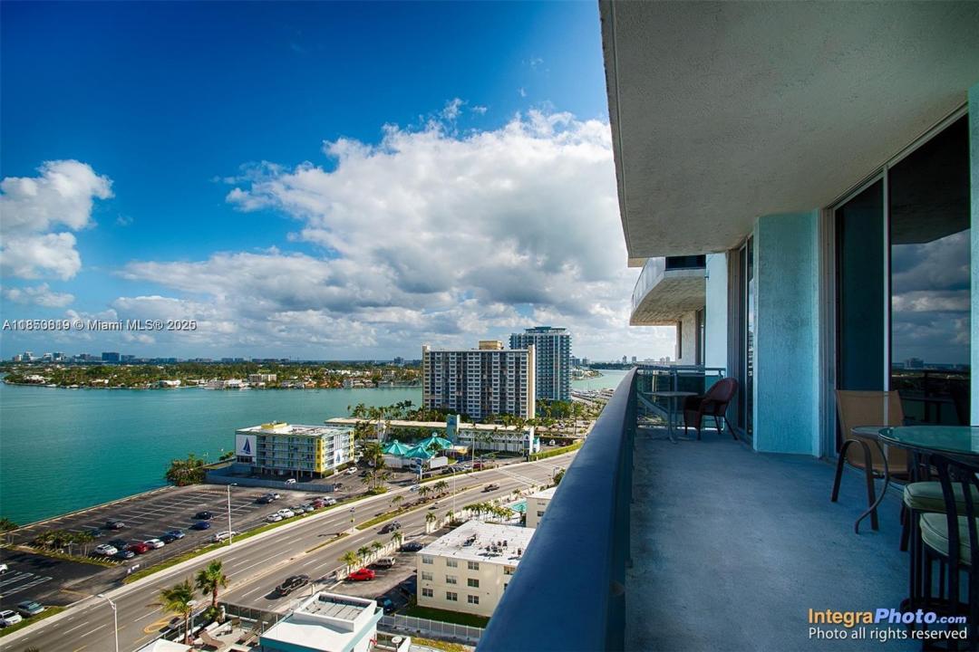 7901 Hispanola Ave 1409, North Bay Village, 佛罗里达州 33141, 美国