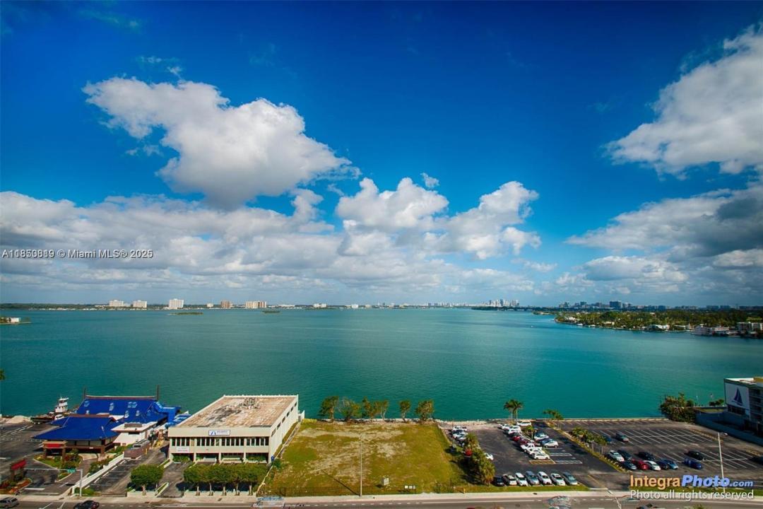 7901 Hispanola Ave 1409, North Bay Village, 佛罗里达州 33141, 美国