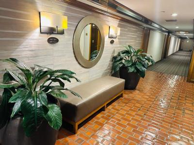 4000 Towerside Ter 1503, Miami, Florida 33138, USA
