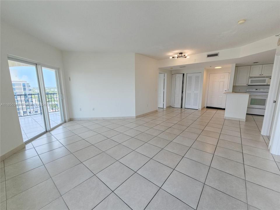 1627 SW 37th Ave 803, Miami, Florida 33145, Estados Unidos