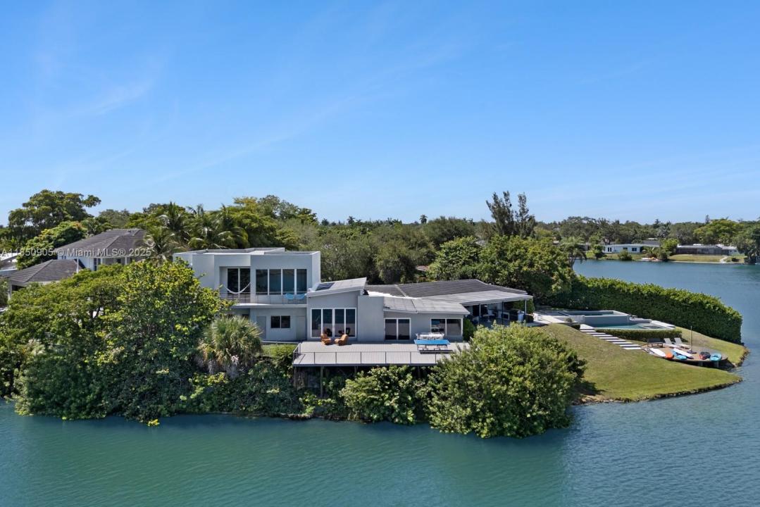 2070 NE 194th Ter, North Miami Beach, フロリダ 33179, アメリカ合衆国