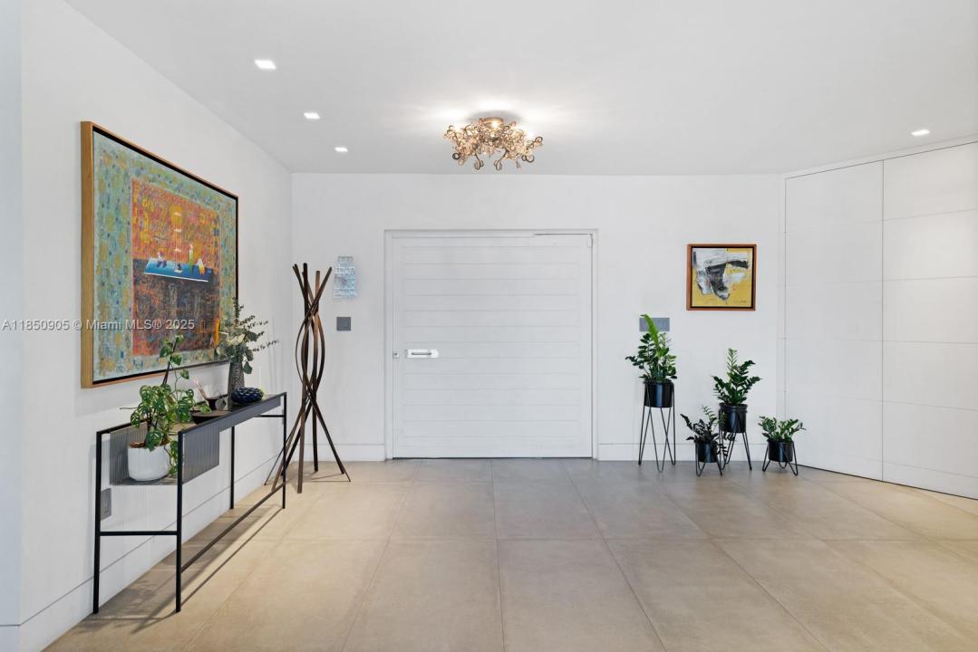 2070 NE 194th Ter, North Miami Beach, フロリダ 33179, アメリカ合衆国