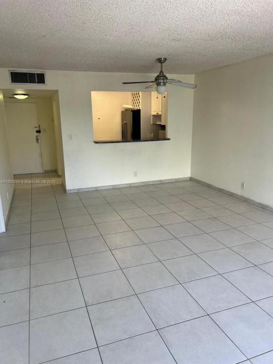 500 Three Islands Blvd M16, Hallandale Beach, Florida 33009, Stati Uniti