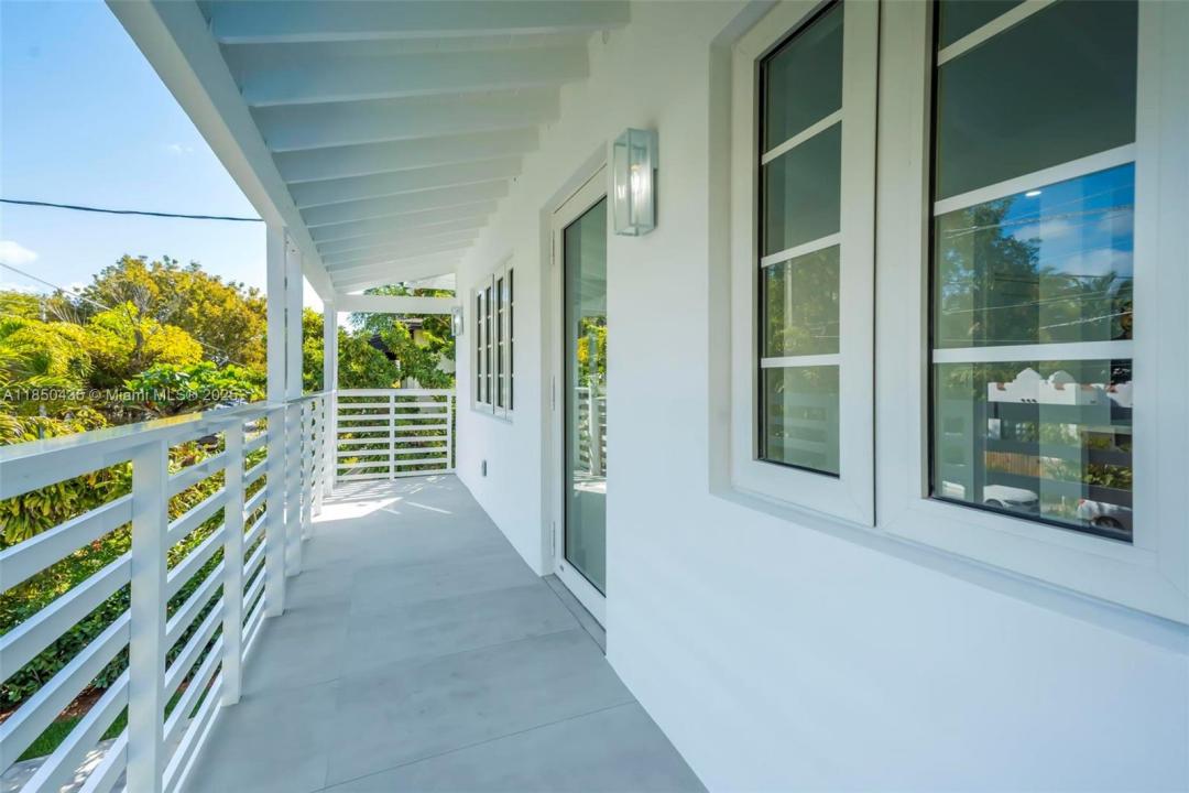 524 NE 65th St 2, Miami, Florida 33138, Stati Uniti