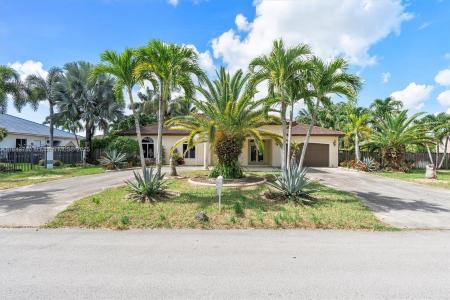 12920 SW 220th Ter, Miami, Florida 33170, USA