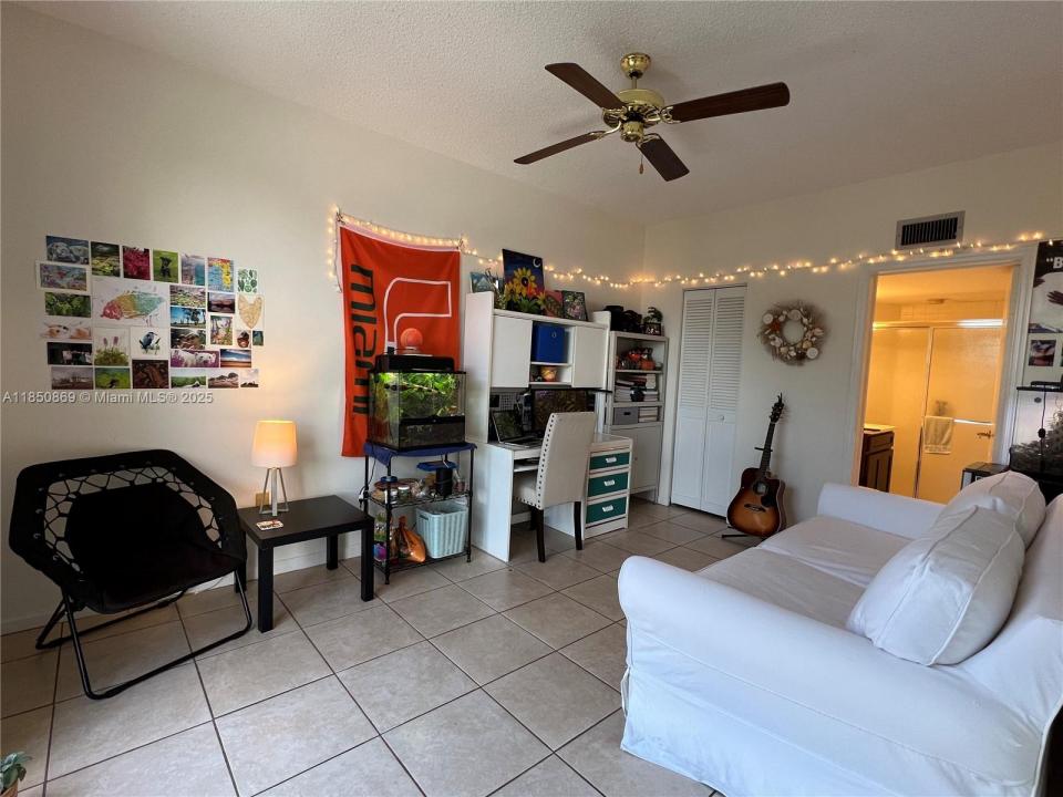 1280 S Alhambra Cir 2413, Coral Gables, Florida 33146, Estados Unidos