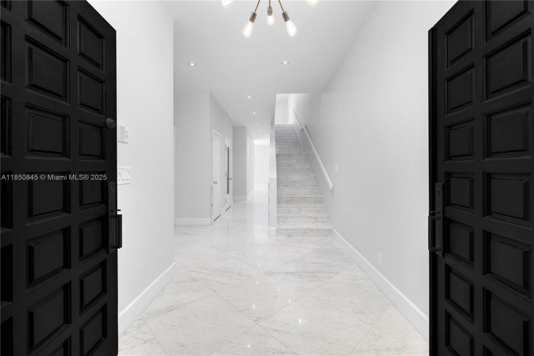 1558 NE Quayside Ter D10, Miami, Florida 33138, USA