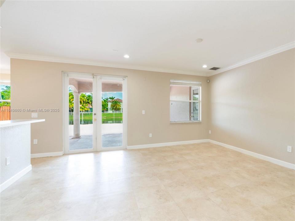 16523 SW 66th St, Miami, Floryda 33193, USA