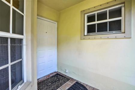 8800 Lake Park Cir N, Davie, Florida 33328, USA
