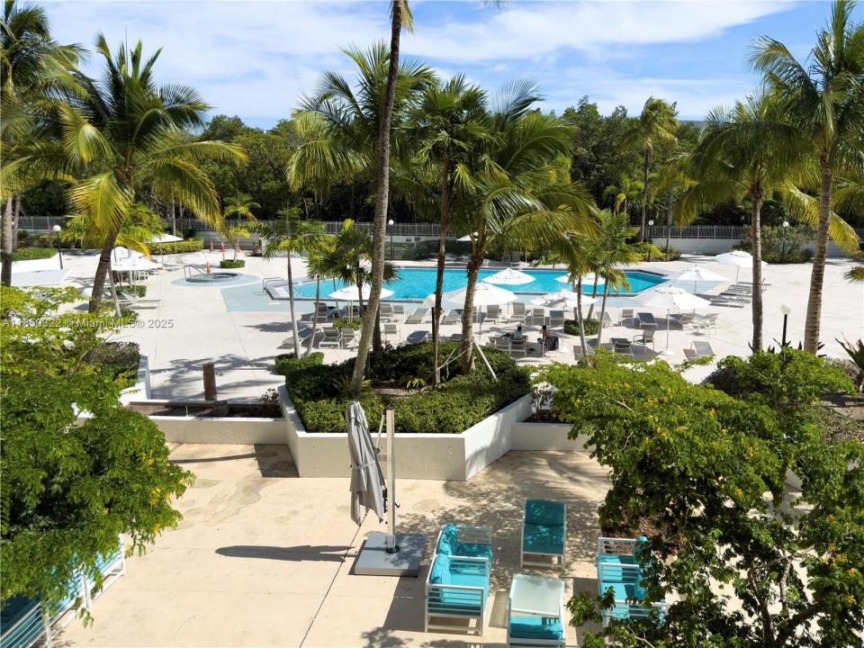 100 Bayview Dr 224, Sunny Isles Beach, Florida 33160, Stati Uniti