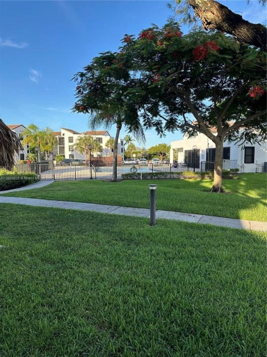214 Lake Pointe Dr 202, Oakland Park, 佛罗里达州 33309, 美国