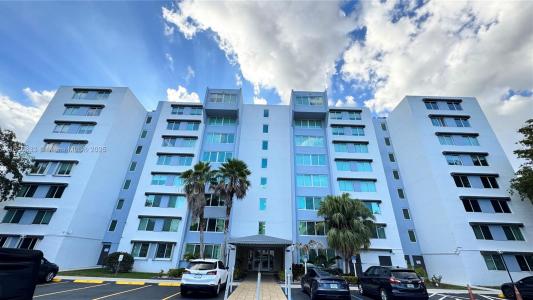 9125 SW 77th Ave 103, Miami, Florida 33156, USA