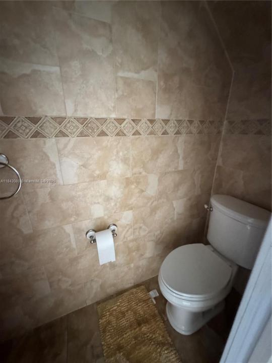 2740 W 76th St 202, Hialeah, Florida 33016