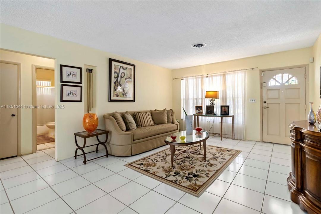 North Miami Beach, Florida 33162