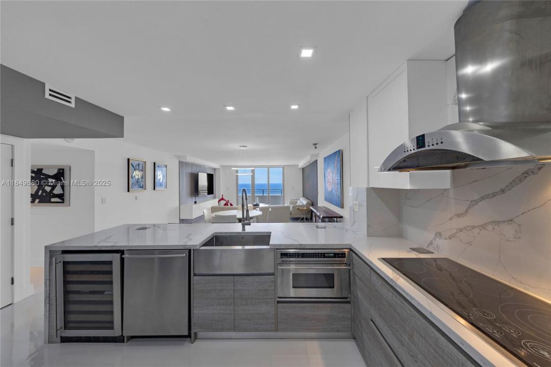 5555 Collins Ave 11D, Miami Beach, 佛羅里達州 33140, 美國