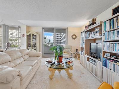 5555 Collins Ave 4S, Miami Beach, Florida 33140, USA