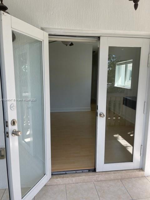 3348 SW 25th St 3348, Miami, Флорида 33133, Соединенные Штаты