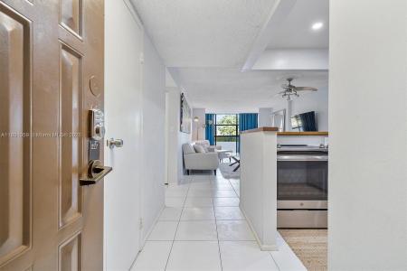 600 Parkview Dr 227, Hallandale Beach, Florida 33009, USA
