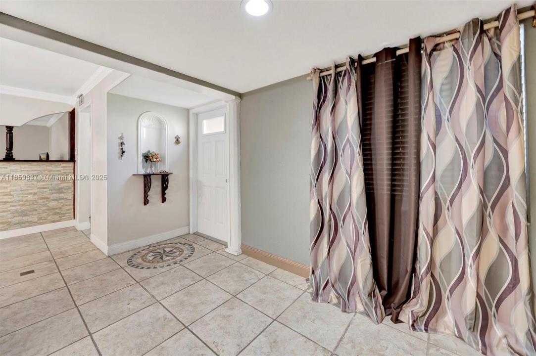 9810 Hammocks Blvd 104, Miami, フロリダ 33196, アメリカ合衆国