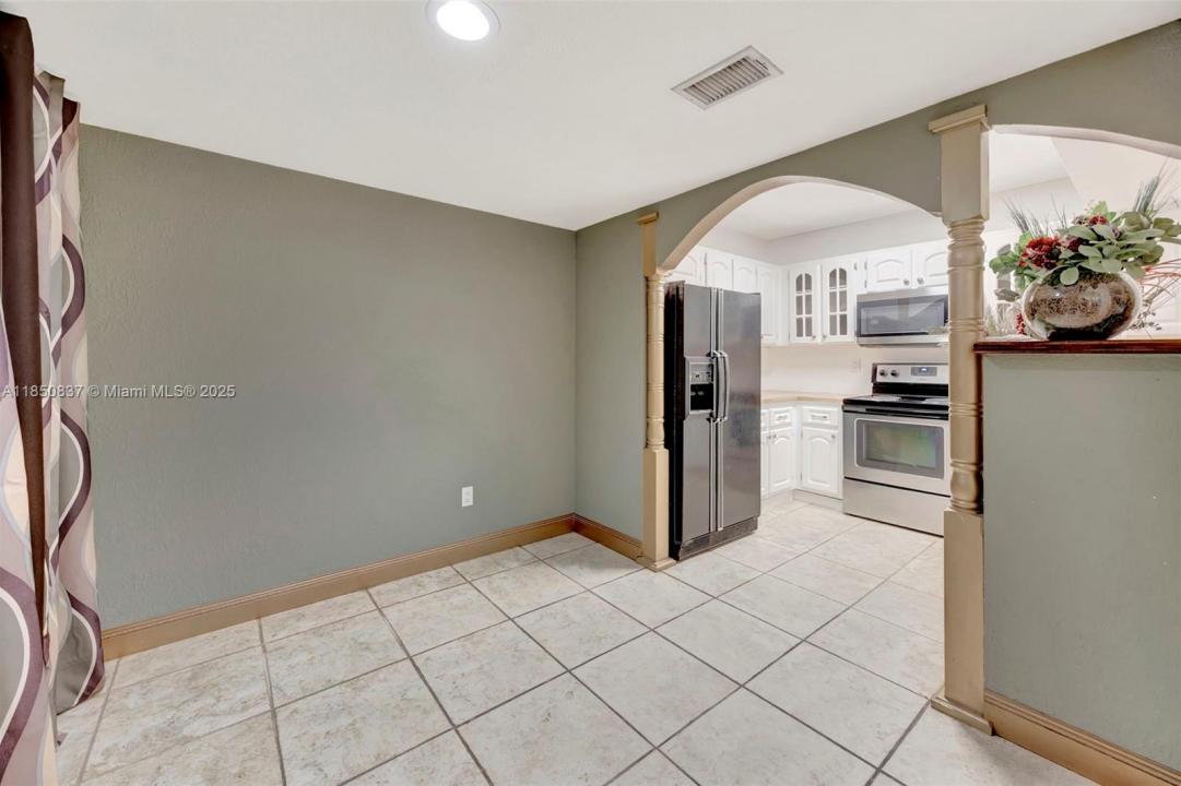 9810 Hammocks Blvd 104, Miami, フロリダ 33196, アメリカ合衆国