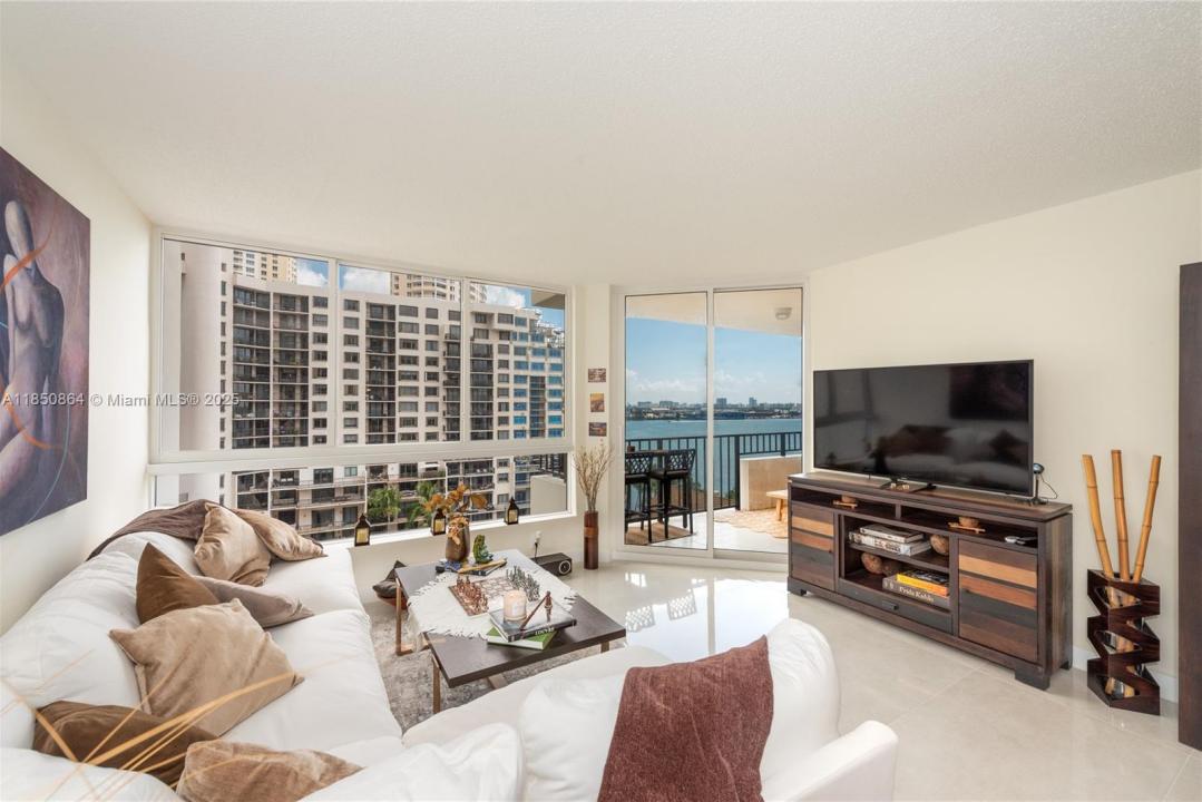 520 Brickell Key Dr A1102, Miami, Флорида 33131, Соединенные Штаты