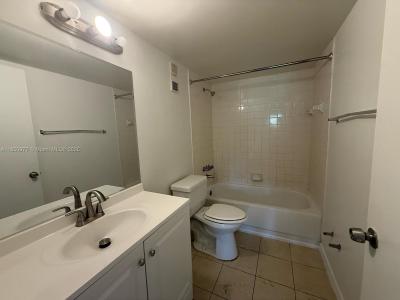 2018 NW 43rd Ter 4, Lauderhill, Florida 33313, USA