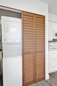 4570 NW 18th Ave 202, Deerfield Beach, Florida 33064, USA