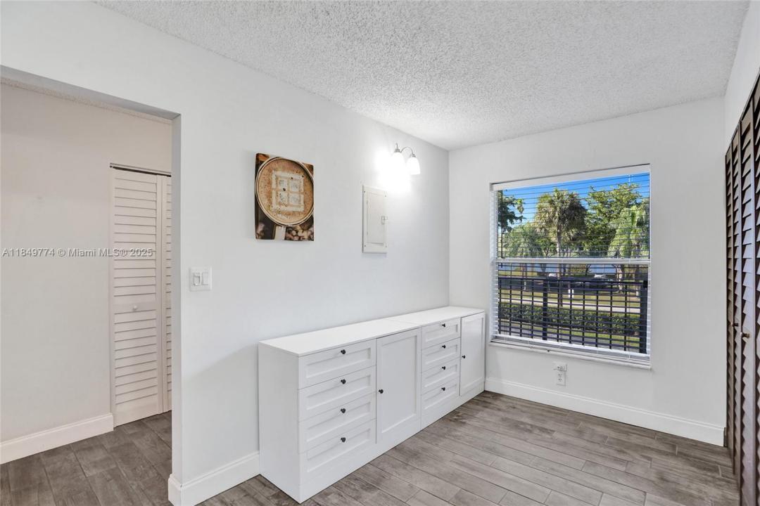 4570 NW 18th Ave 202, Deerfield Beach, Florida 33064, Estados Unidos