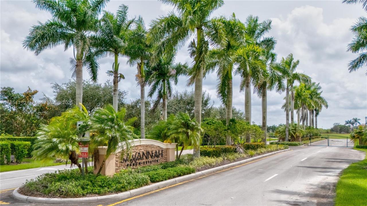 001 SW 215 av, Homestead, Florida 33030, USA
