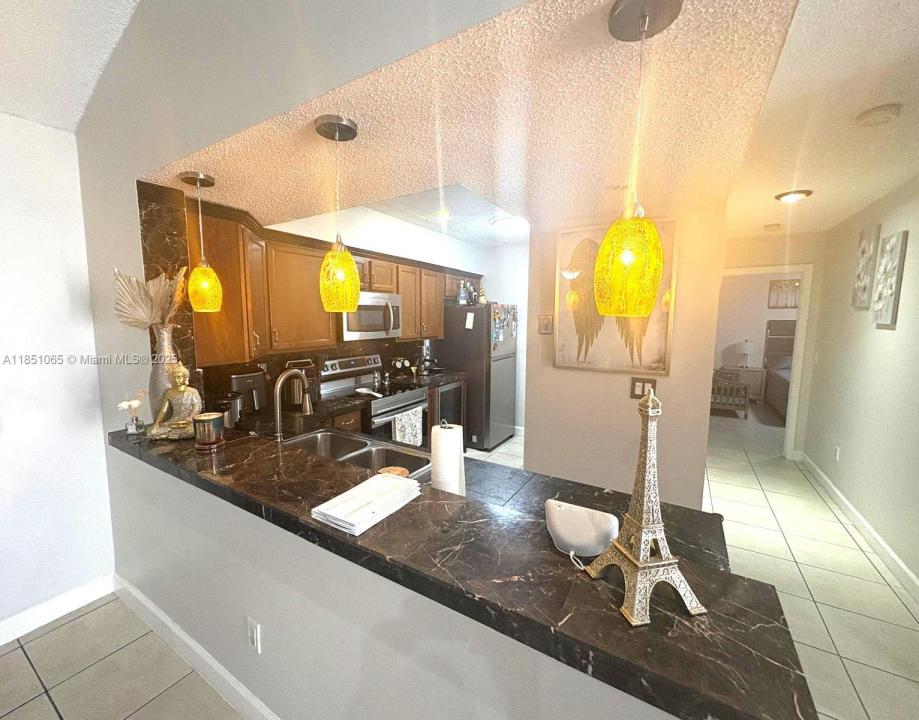 18850 NW 57th Ave 306, Hialeah, 佛羅里達州 33015, 美國